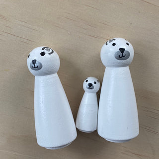 Polar Bear peg Family